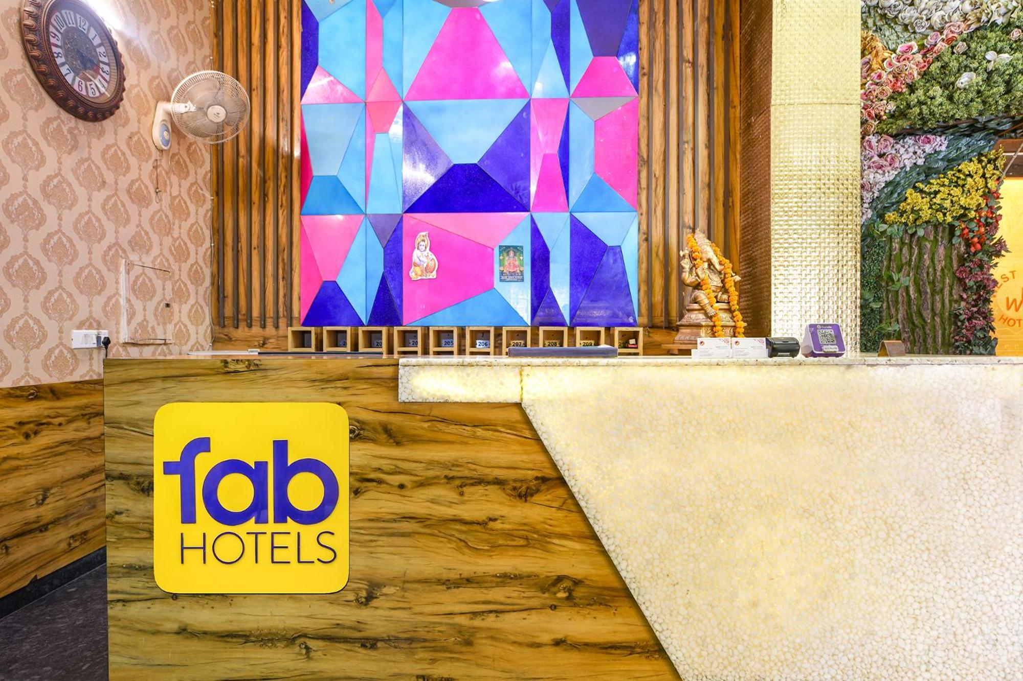 Fabhotel West View Gáziábád Kültér fotó