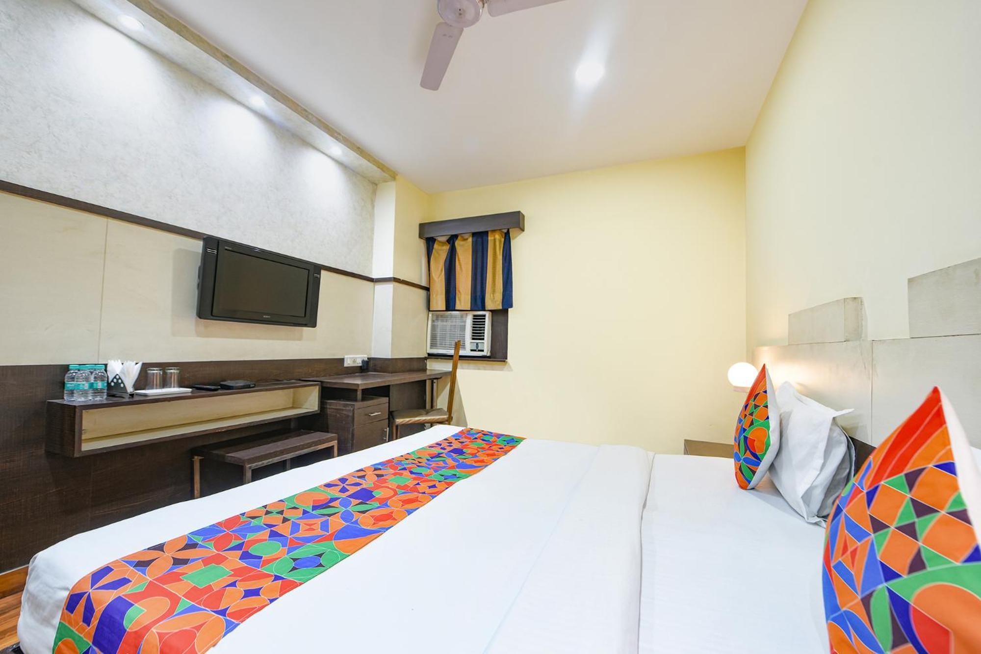 Fabhotel West View Gáziábád Kültér fotó