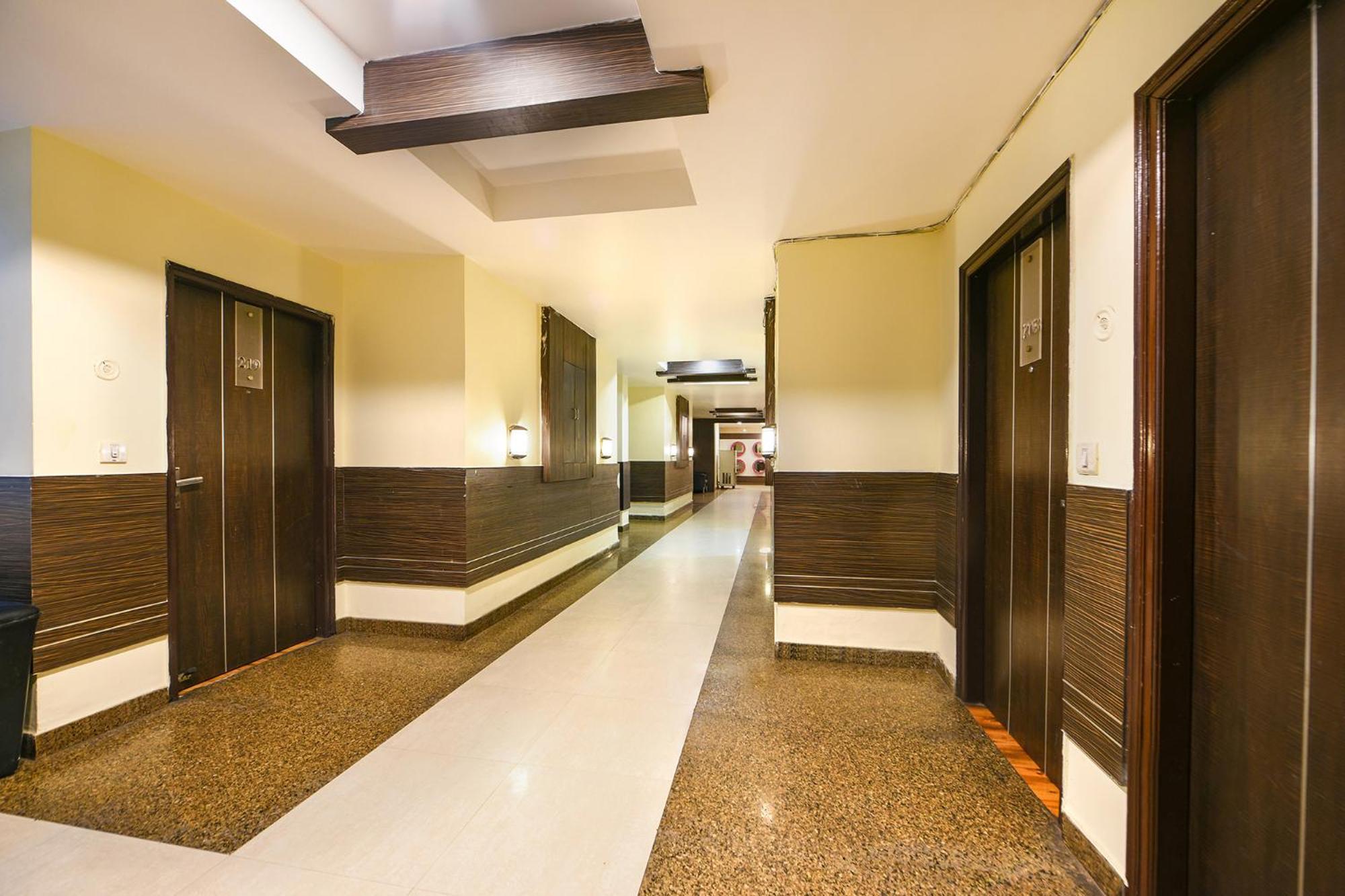 Fabhotel West View Gáziábád Kültér fotó
